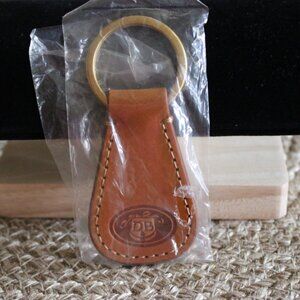 BRAND NEW AUTHENTIC DOONEY & BOURKE TAN LEATHER KEY FOB/CHAIN. NICE